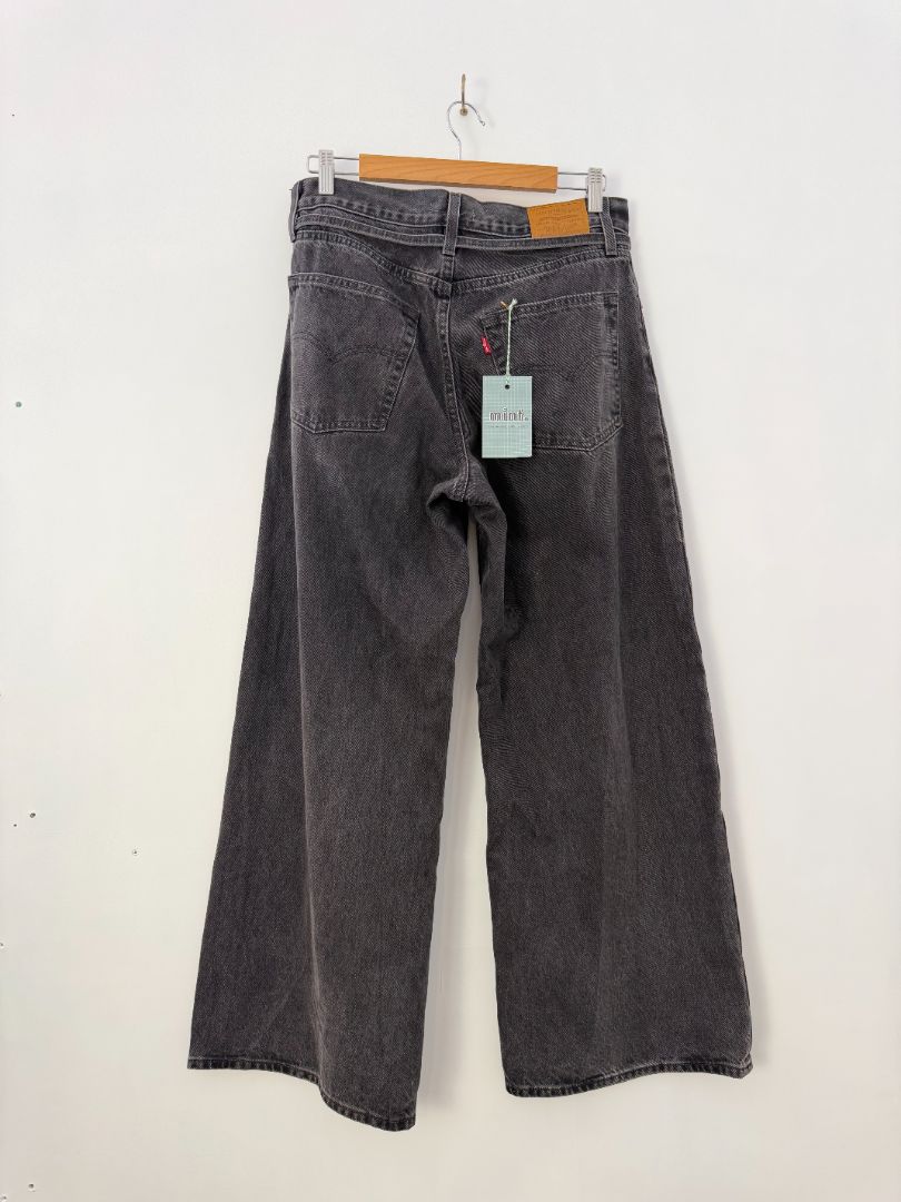 Levis Strauss & Co. Jeans, 29