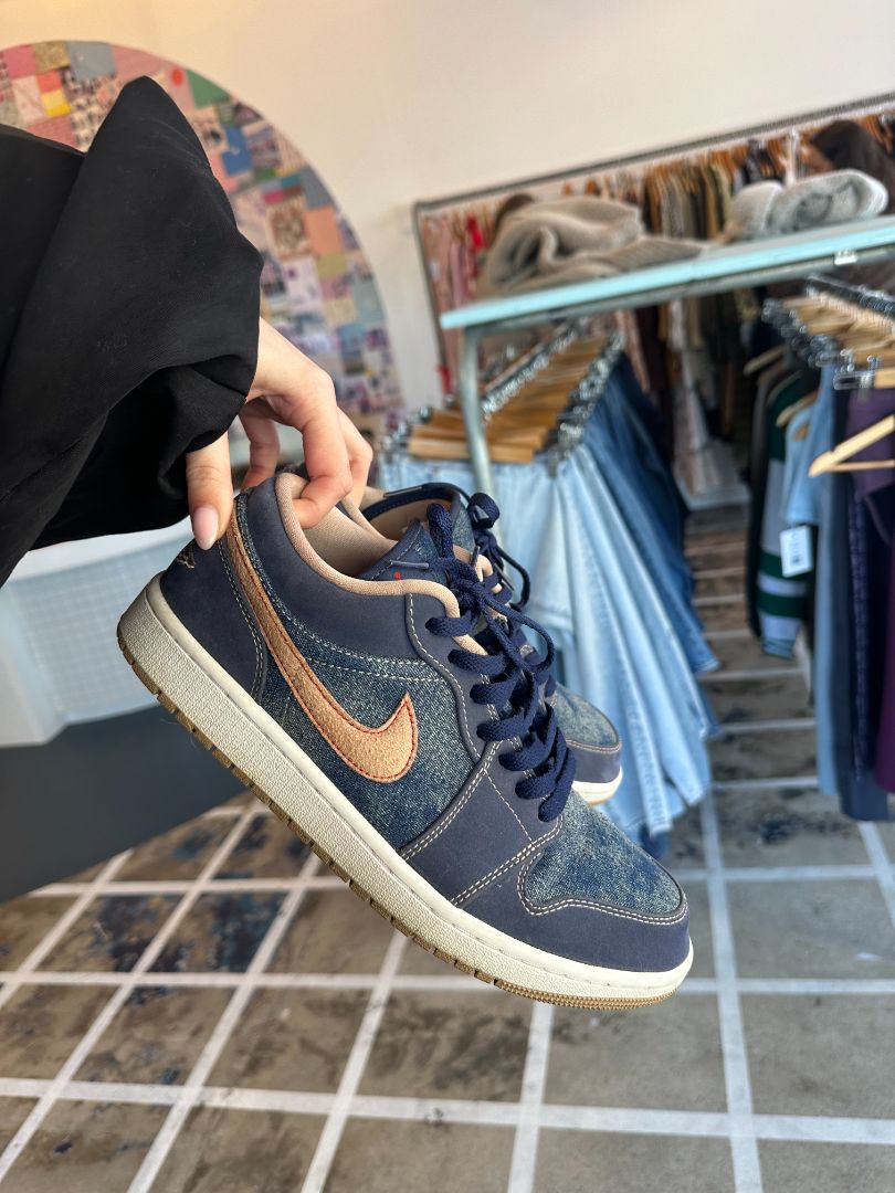 Nike Sneakers, 42.50