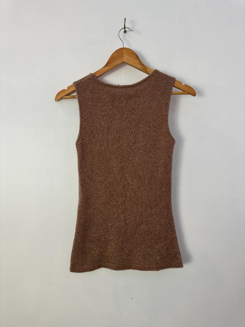 Aigner Top, 8
