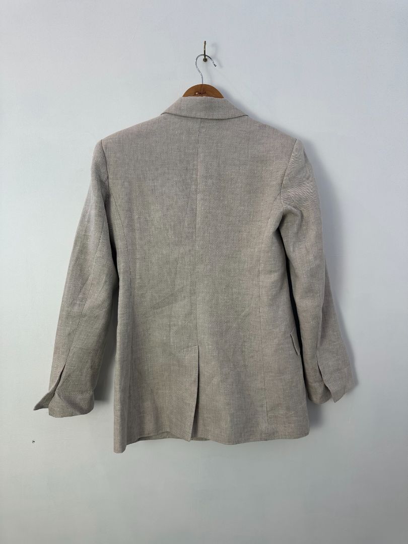 Country Road Blazer, 6