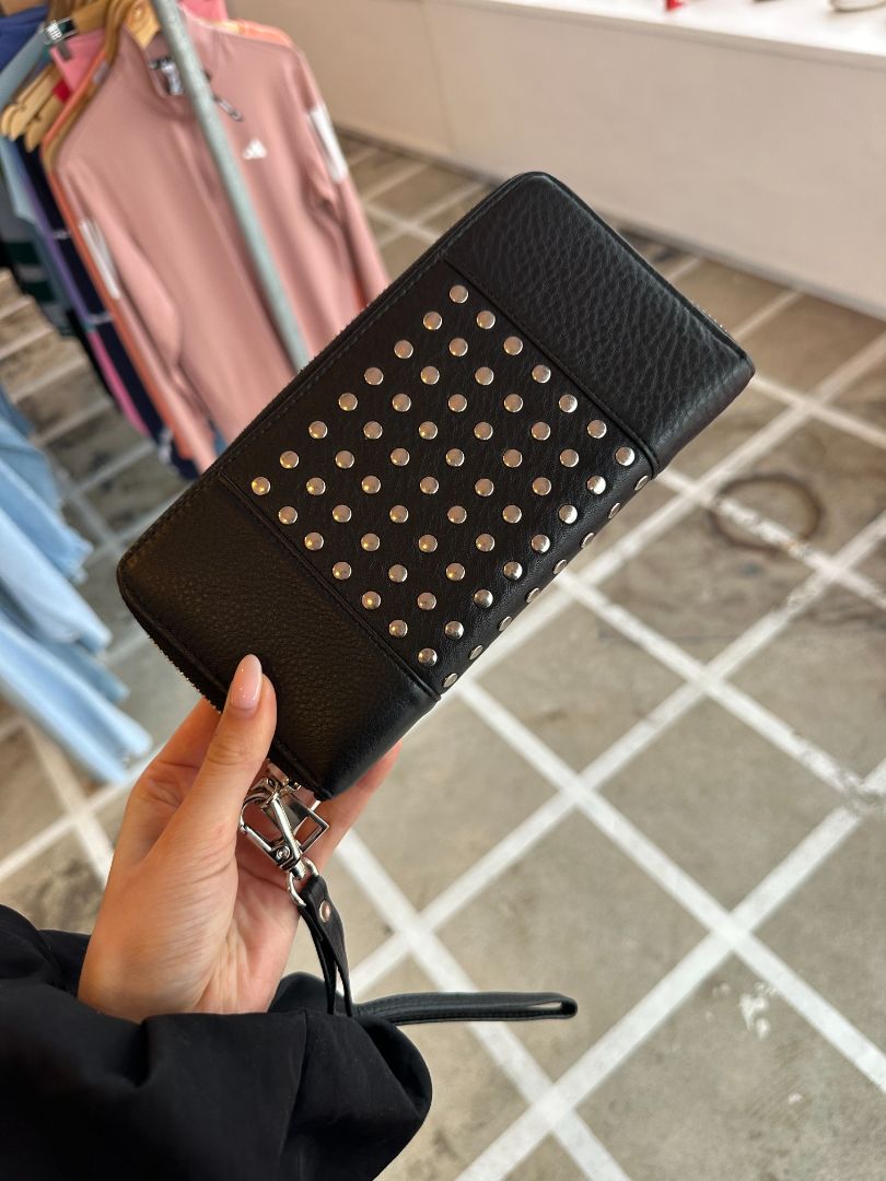 No Brand Wallet