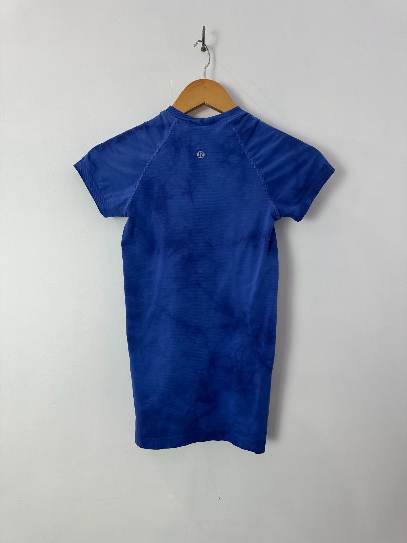 Lululemon Tee, 2