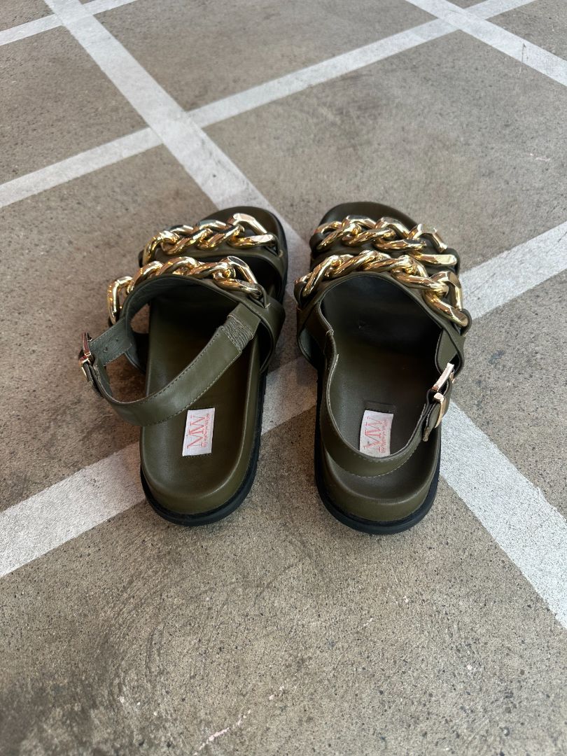 Kathryn Wilson Sandels, 39