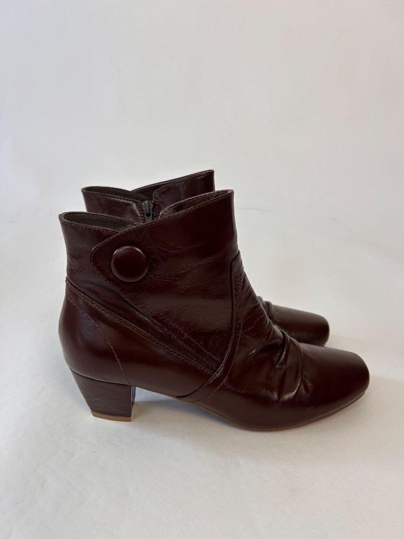 Isabella Anselmi Boots, 39