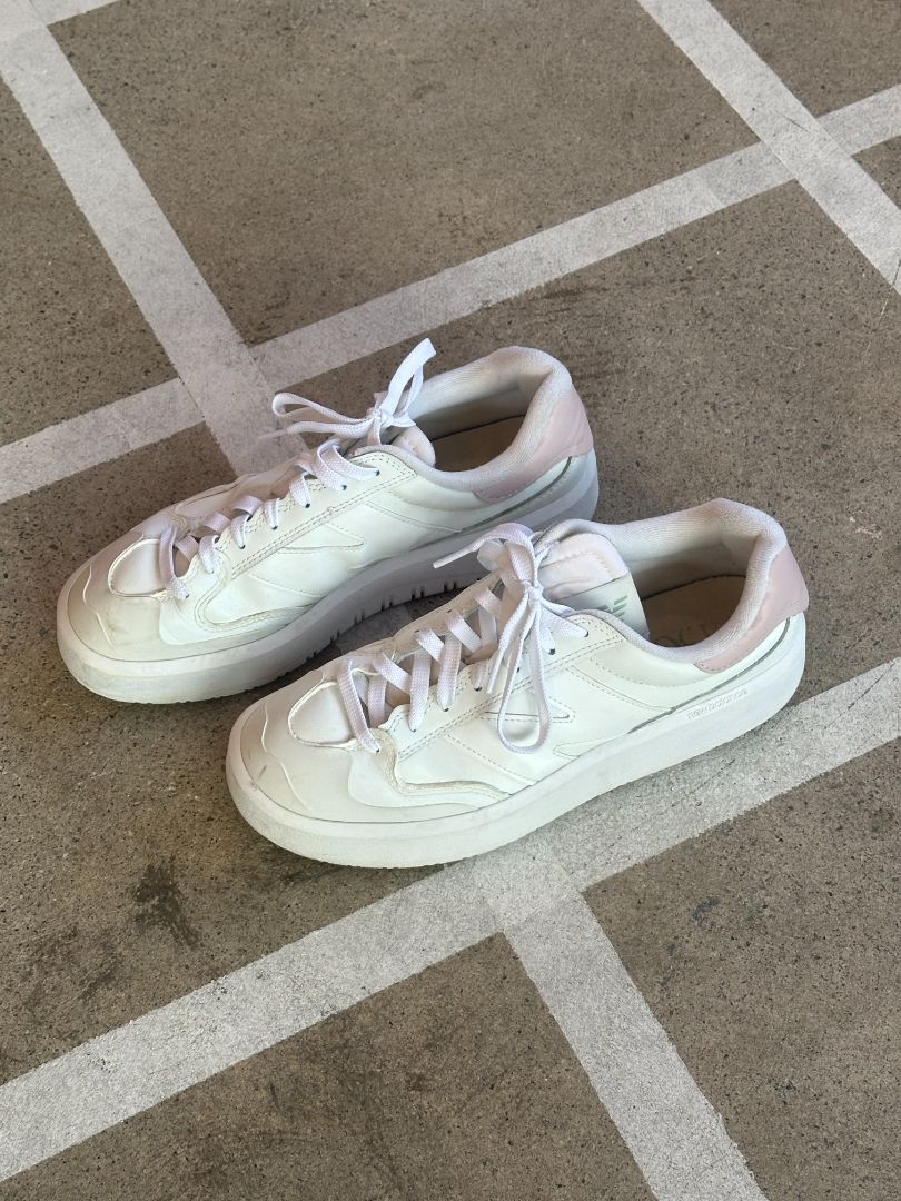 New Balance Sneakers, 10.5