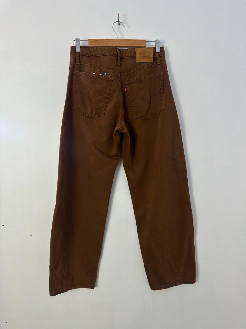 Levis Strauss & Co. Jeans, 26