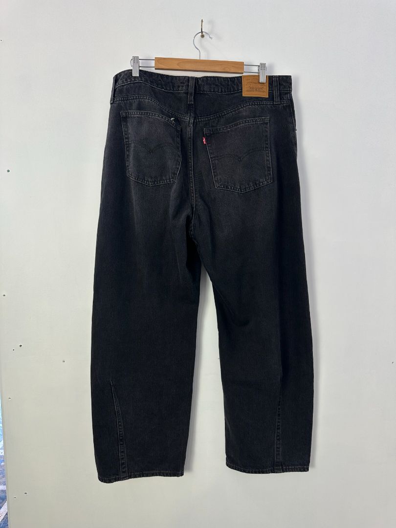 Levis Strauss & Co. Jeans, 34