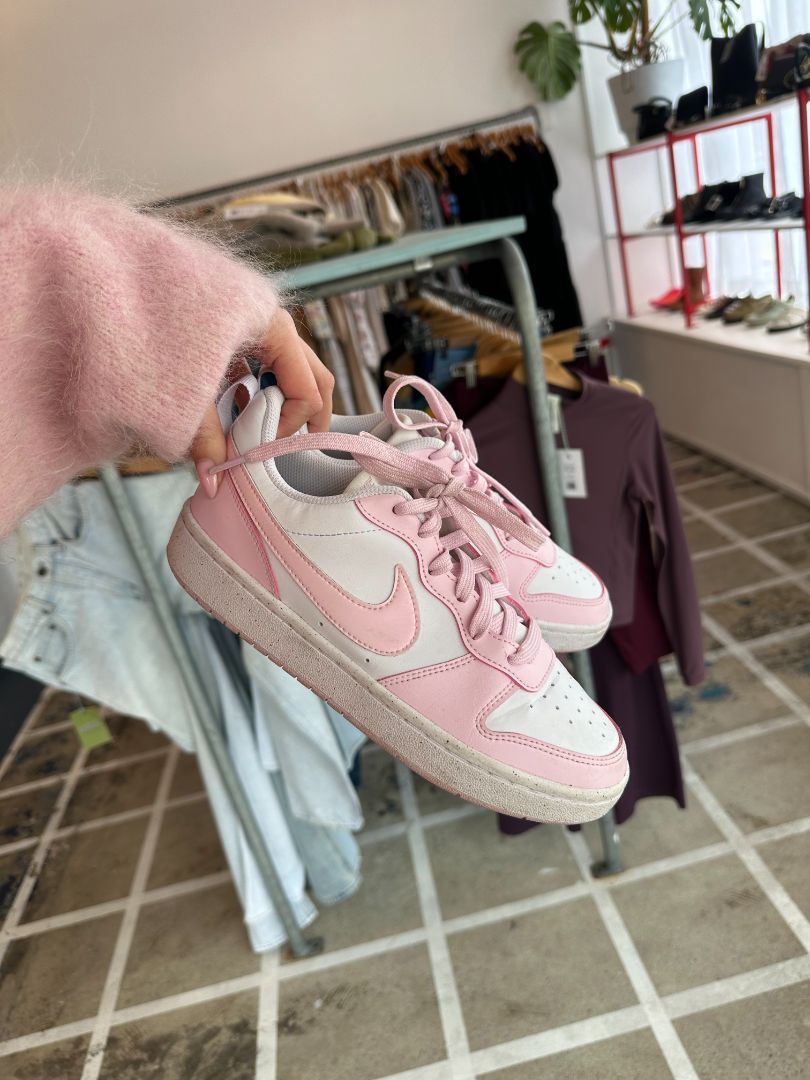 Nike Sneakers, 38.5