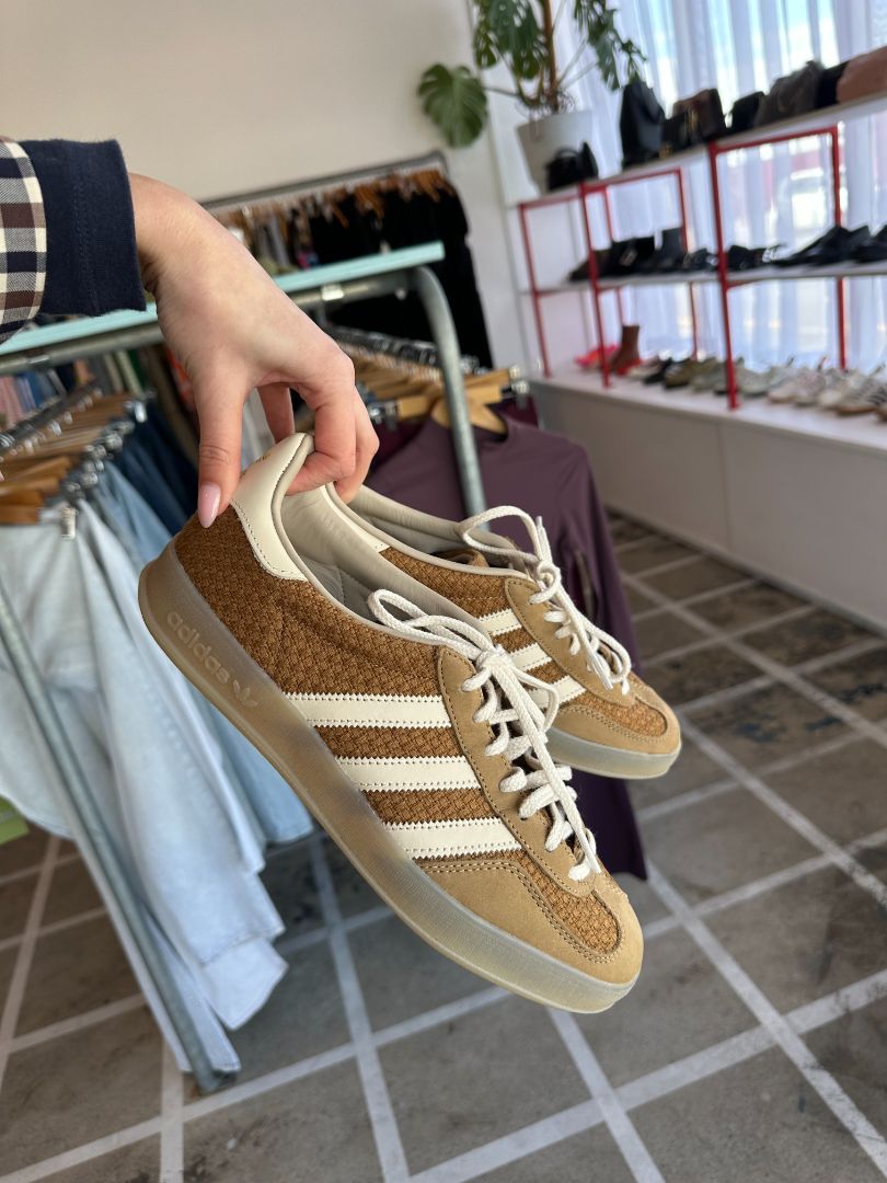 Adidas Sneakers, 42
