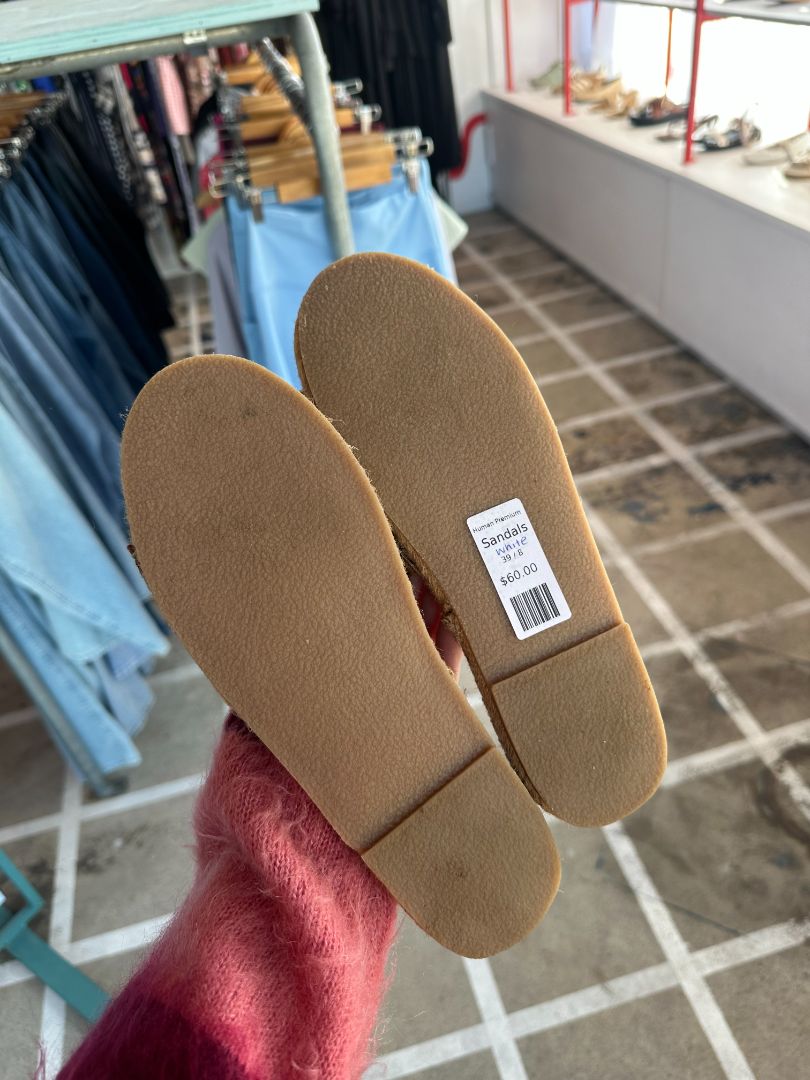 Human Premium Sandals, 39 / 8