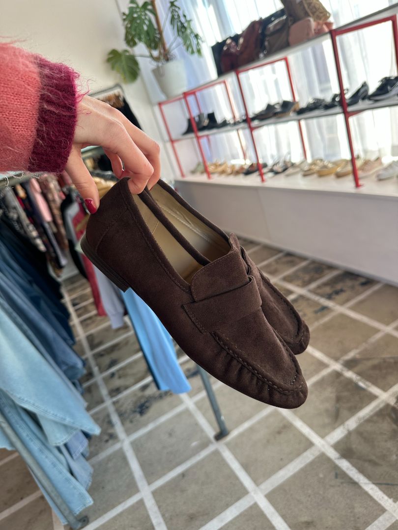 Pulp Loafers, 7
