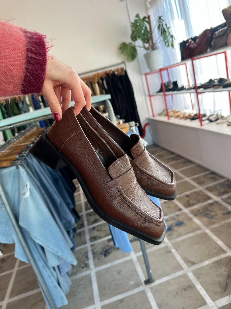 Commenplace Essentails Loafers, 38