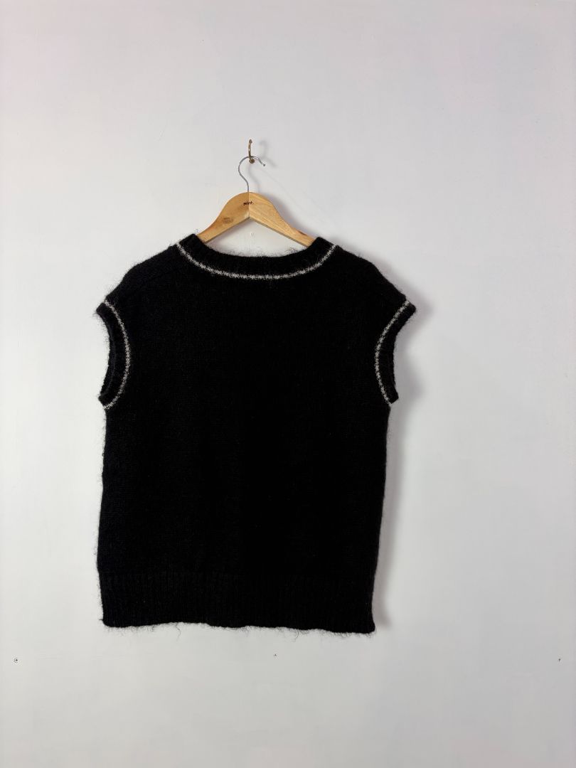 MARLE Vest, 8