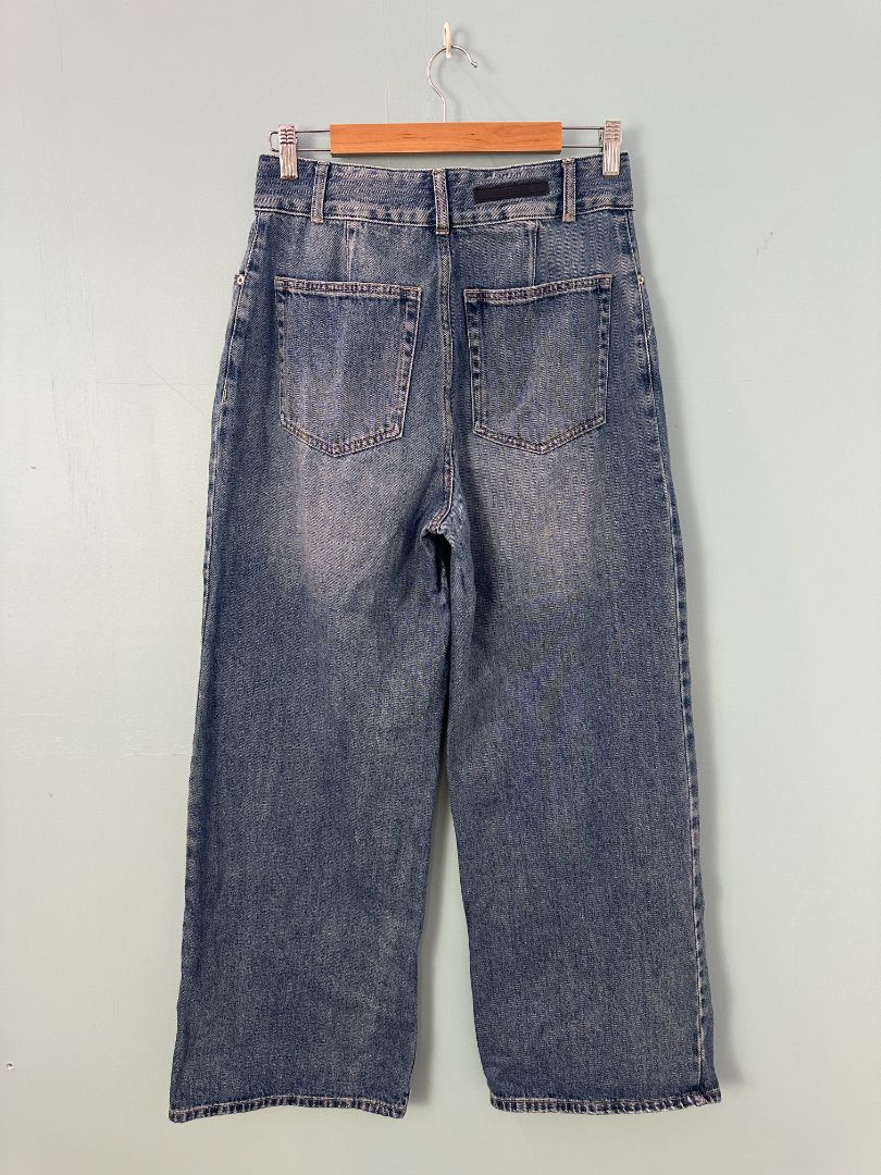 Decjuba Jeans, 10