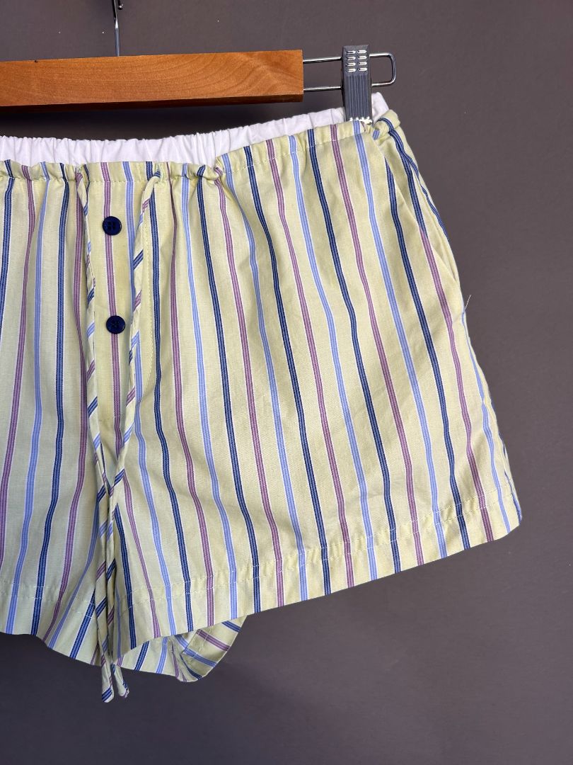 Zara Shorts, M