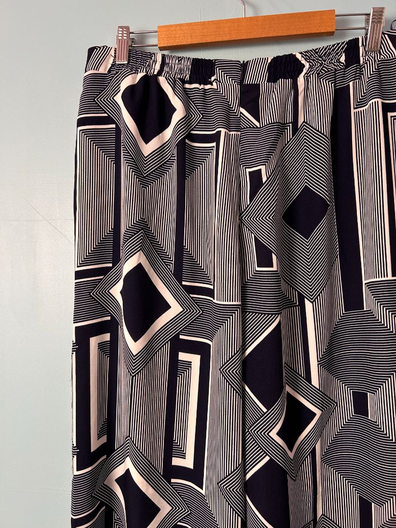 Veronika Maine Trousers, 14