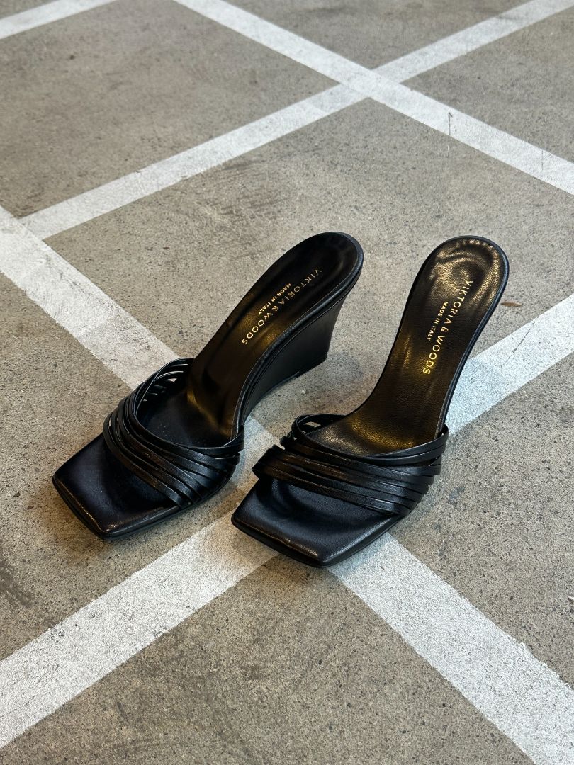 VIKTORIA & WOODS Heels, 37