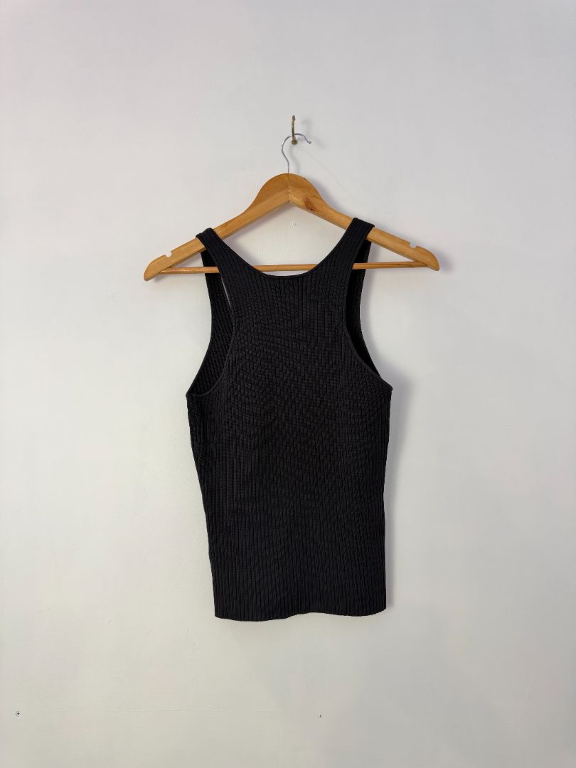 VIKTORIA & WOODS Tank, 4