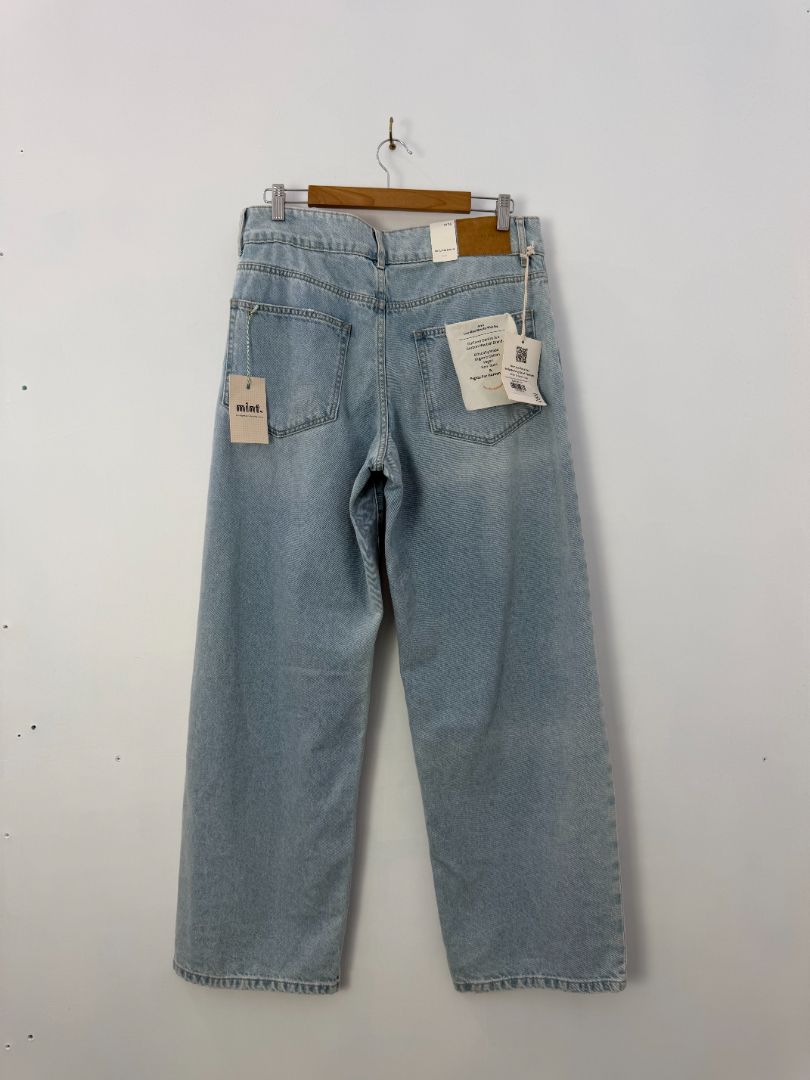 Outland Jeans, 32