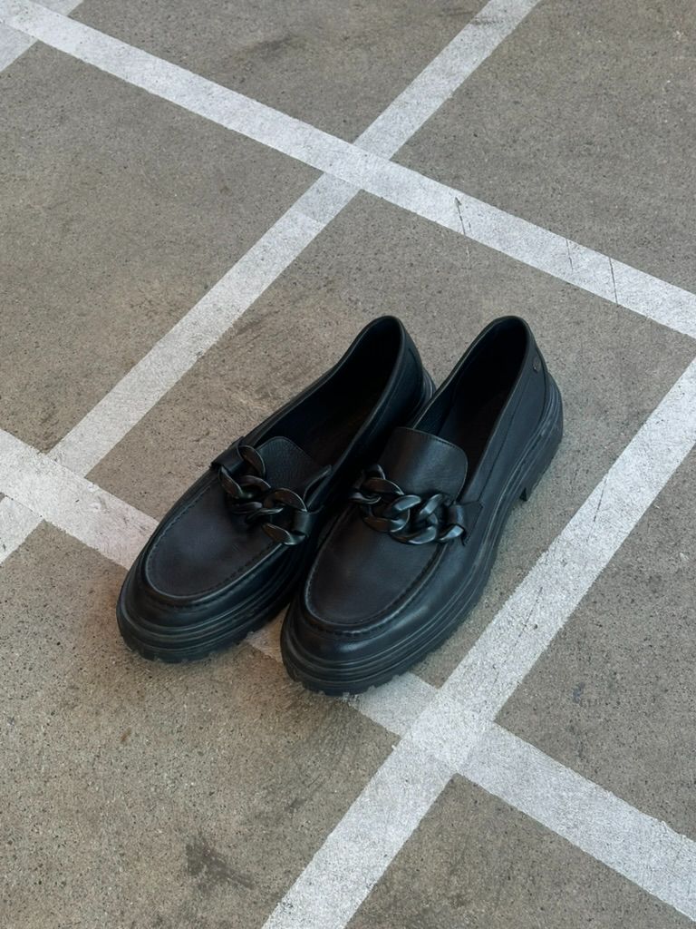 Carmela Loafers, 40