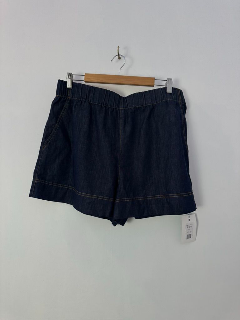 Country Road Shorts, 14