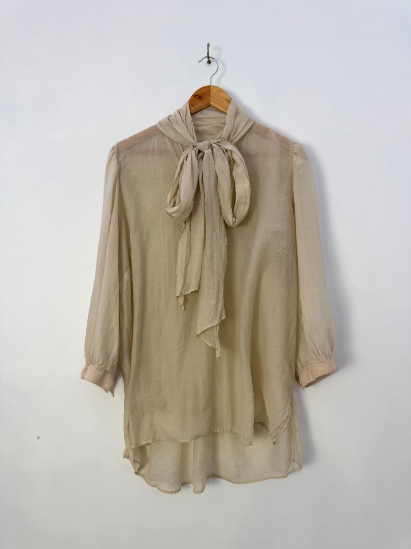 Caroline Sills Blouse, 16