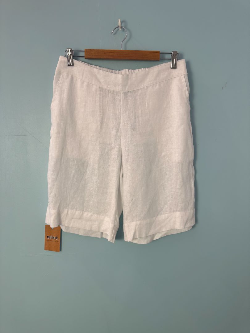 preen Shorts, 10