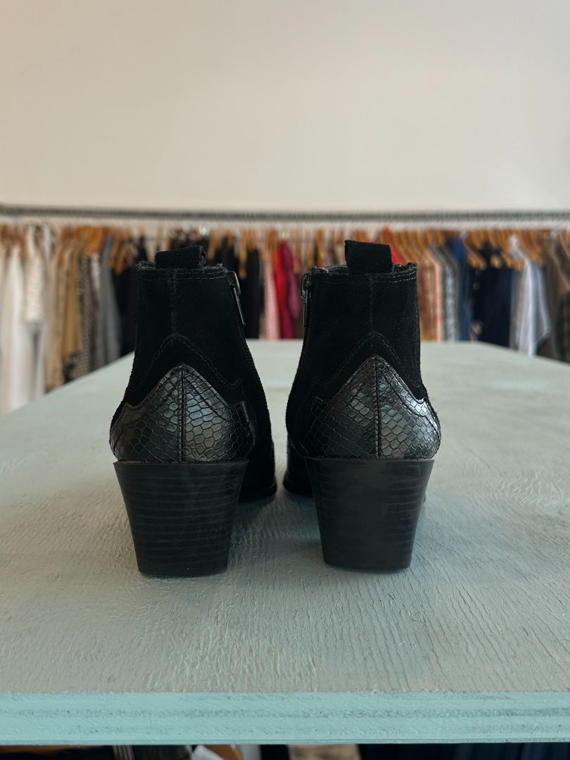 Zara Boots, 38