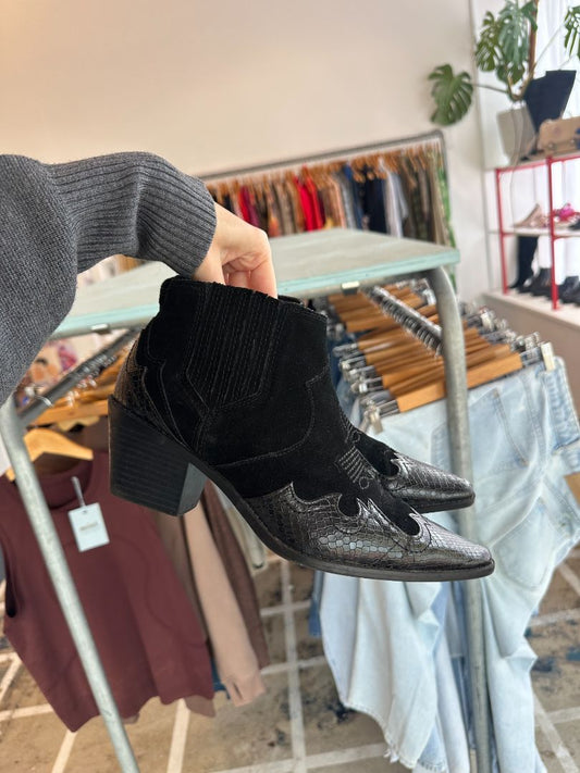 Zara Boots, 38