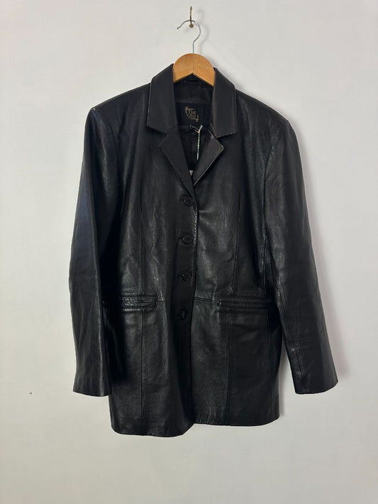 The VAli Coat, 14