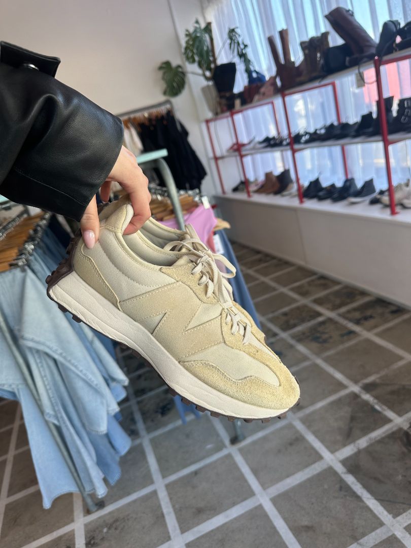 New Balance Sneakers, 41.50