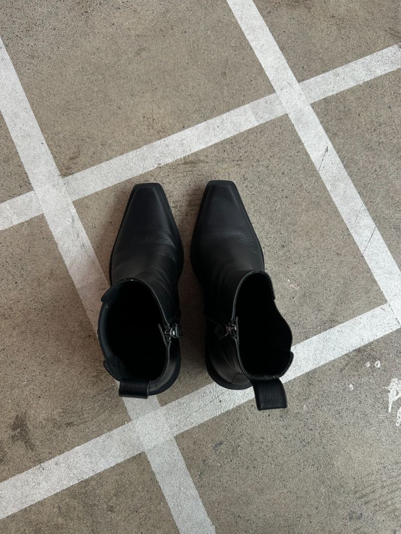 BRONWYN Boots, 39
