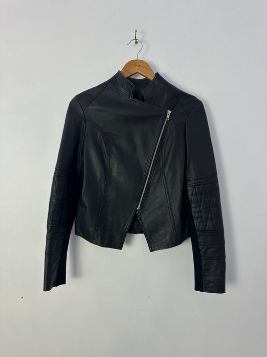 Moochi Jacket, 8