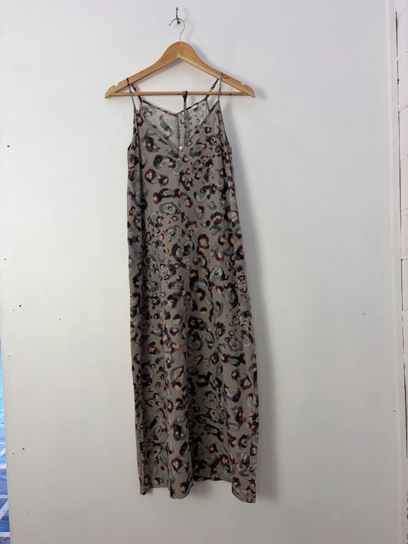 juliette hogan Midi Dress, 6