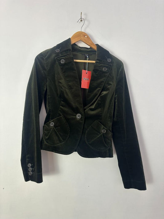 CUE Blazer, 10