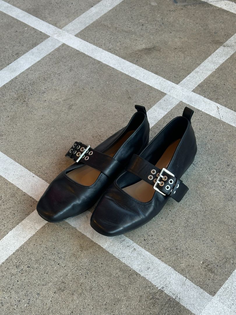 Isabella Anselmi Shoes, 41