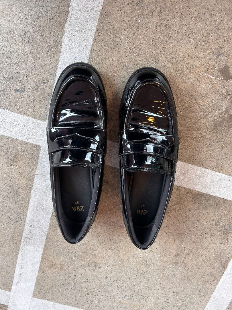 Zara Loafers, 37