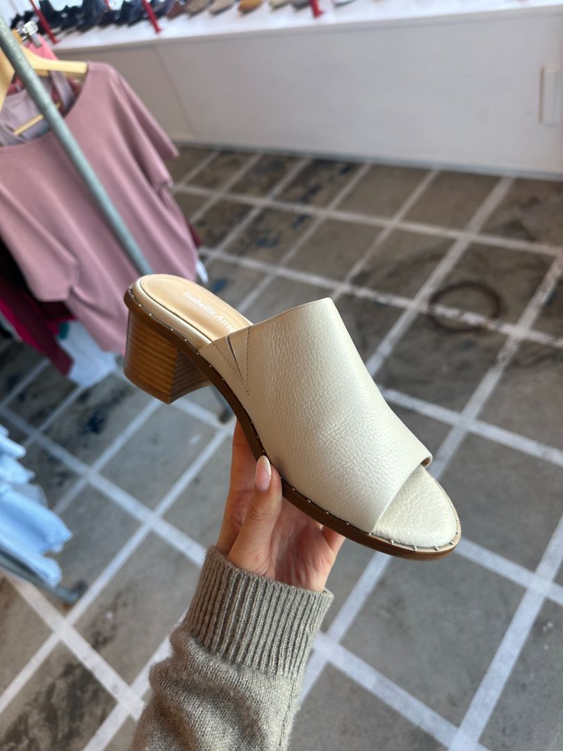 Isabella Anselmi Heels, 39