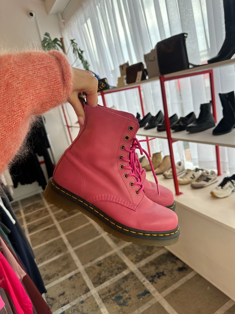 Dr. Martens Boots, 40