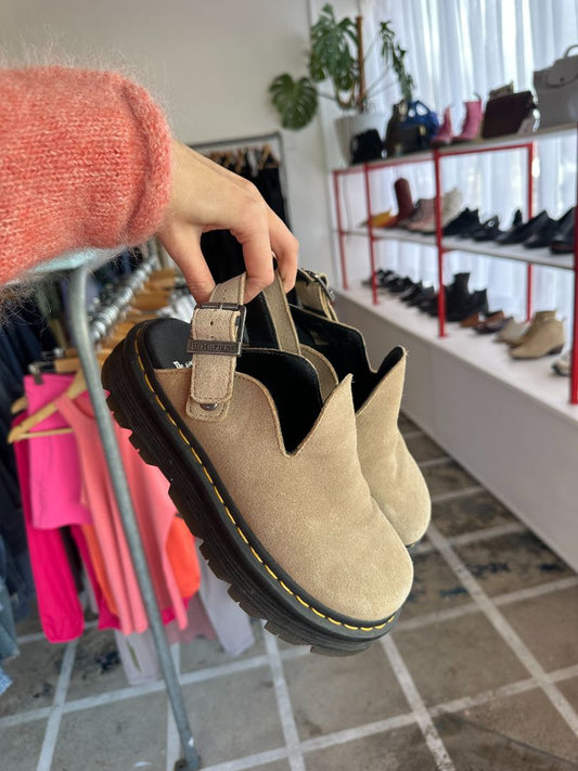 dr martins Shoes, 38