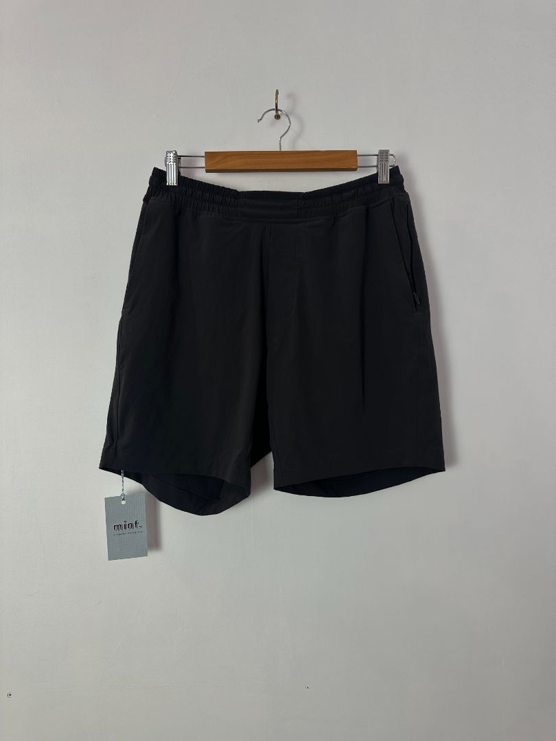 Lululemon Shorts, M