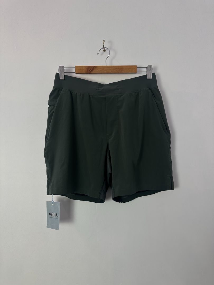 Lululemon Shorts, M