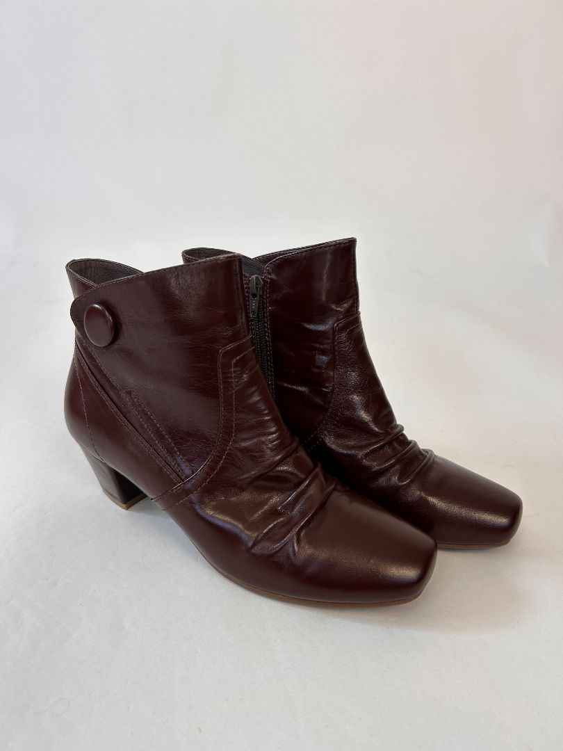 Isabella Anselmi Boots, 39