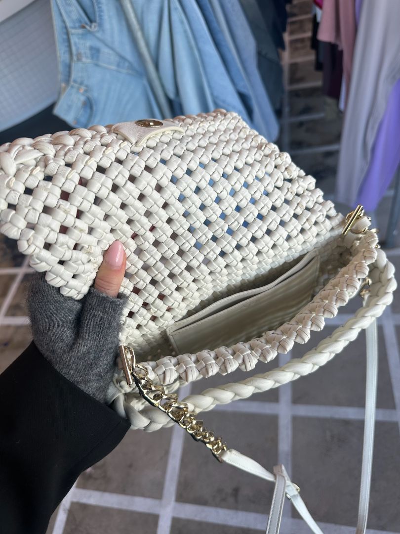 Aje. Bag