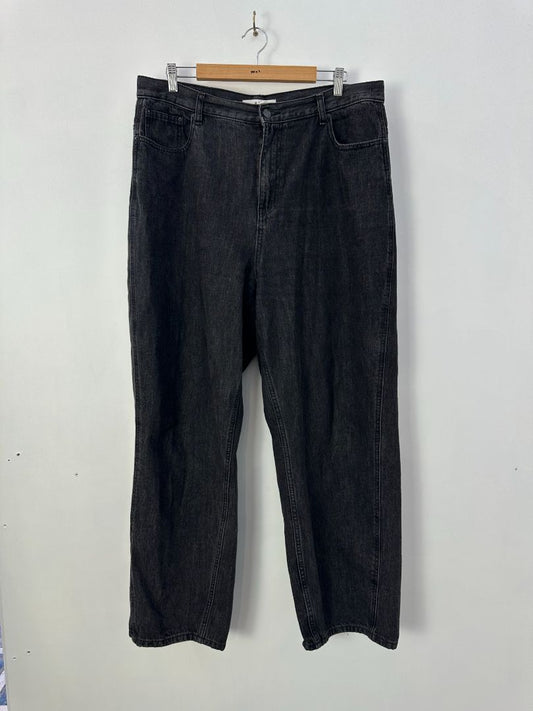Max Jeans, 18