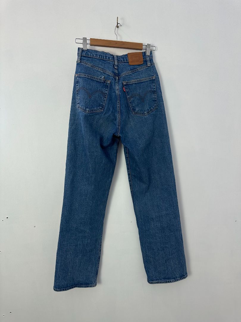Levis Strauss & Co. Jeans, 27