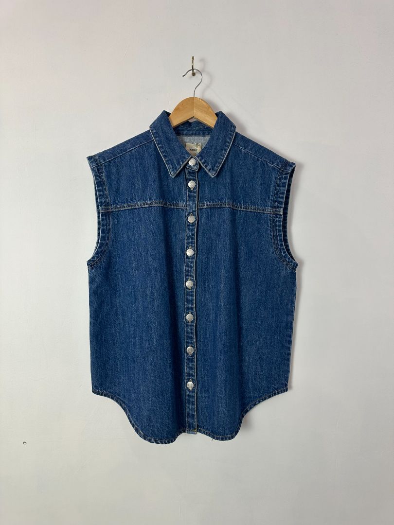 Morrison Vest, 2