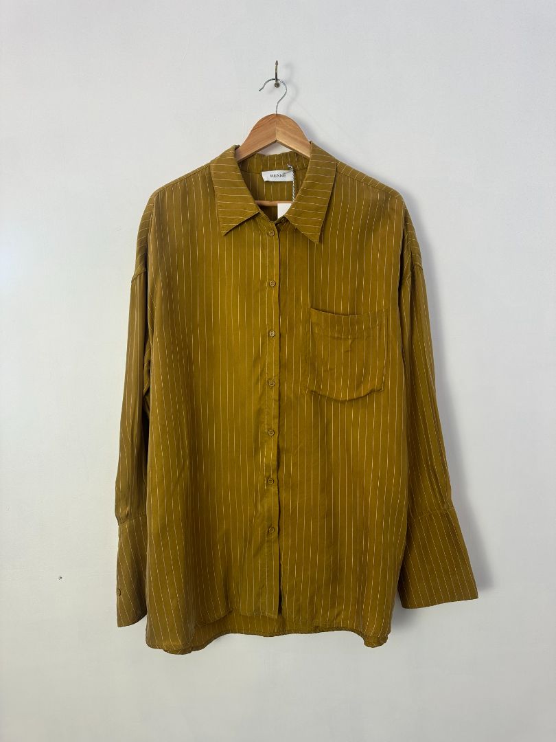 HENNE Button Through, 12