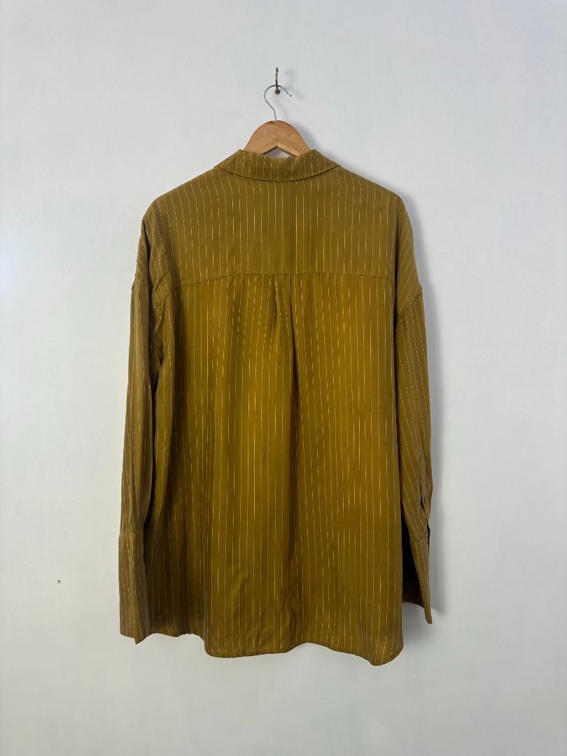 HENNE Button Through, 12