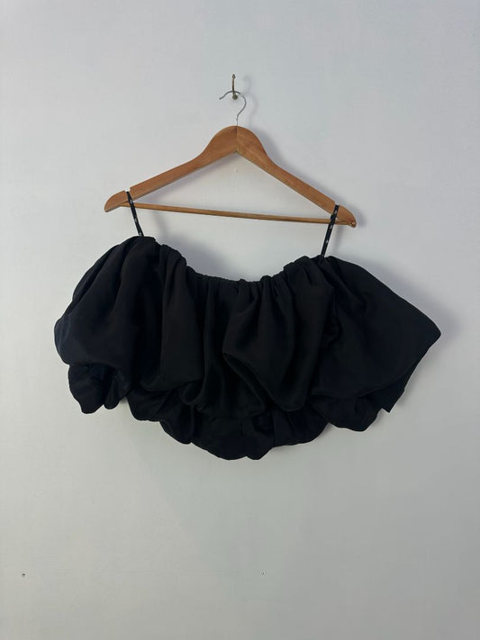 Aje. Top, 8